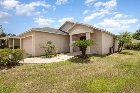 3235 Grand Pines Dr, Lakeland, FL 33810