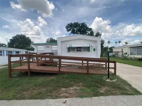 1710 7th St SW #82, Ruskin, FL 33570
