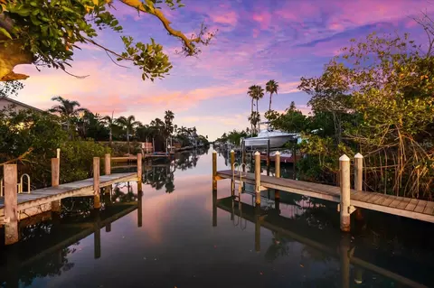 501 De Narvaez Dr, Longboat Key, FL 34228