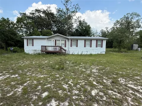 4330 Leisure Lakes Dr, Chipley, FL 32428