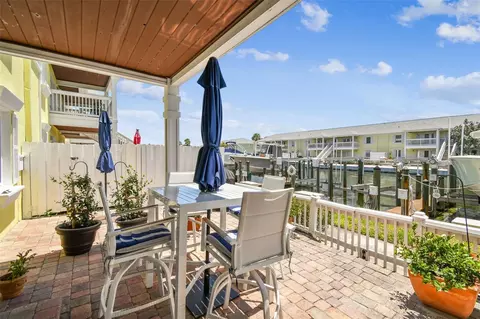 4984 Beach Dr SE #B, Saint Petersburg, FL 33705