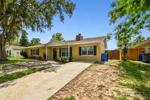 1320 Oak Valley Dr, Seffner, FL 33584