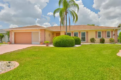 608 Fort Duquesna Dr, Sun City Center, FL 33573