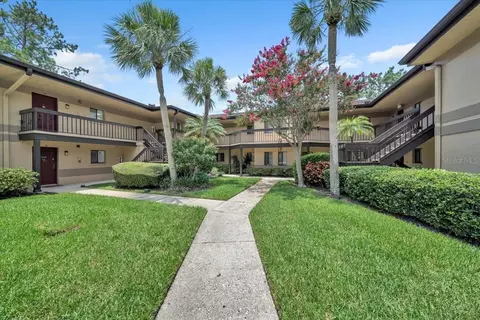 2681 Sabal Springs Cir #204, Clearwater, FL 33761