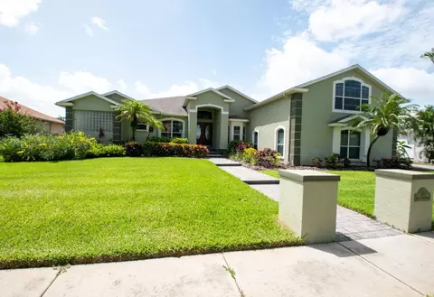 916 Bunker View Dr, Apollo Beach, FL 33572