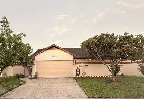 7031 Drury St, Tampa, FL 33635