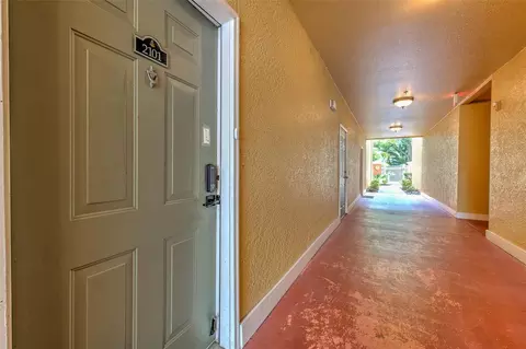 4207 S Dale Mabry Hwy #2101, Tampa, FL 33611