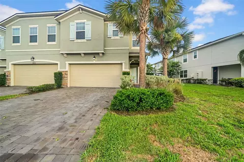 19272 Blue Pond Dr, Lutz, FL 33558