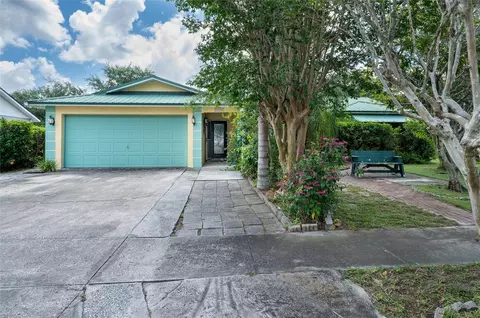 17807 Fallowfield Dr, Lutz, FL 33549