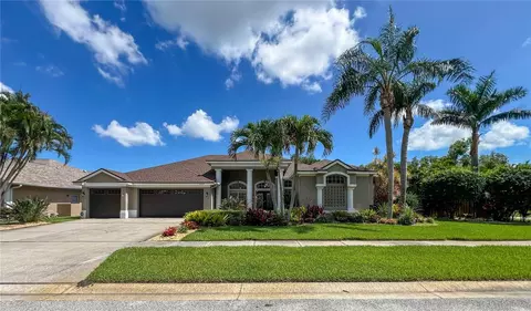 10675 Park Place Dr, Largo, FL 33778