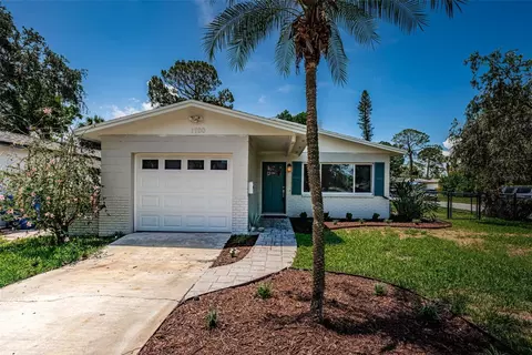 1700 Shore Acres Blvd NE, Saint Petersburg, FL 33703
