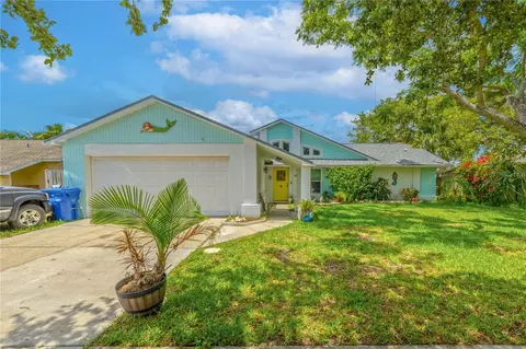 2533 Blossom Lake Dr, Holiday, FL 34691
