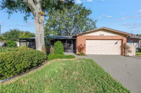 7400 Locust St NE, Saint Petersburg, FL 33702