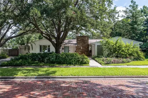 211 60th Ave S, Saint Petersburg, FL 33705