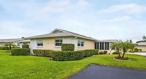 2814 Highlands Blvd #B, Palm Harbor, FL 34684