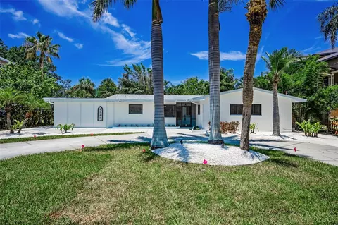 112 Peterson Ln, Palm Harbor, FL 34683