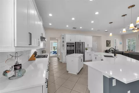 6207 Bleeker St, Riverview, FL 33578 photo 4