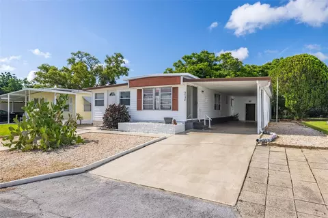 5738 Columbia Dr, New Port Richey, FL 34652