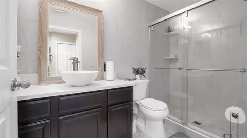 Bath - 7120 Forest Mere Dr, Riverview, FL 33578 photo 3 of 4