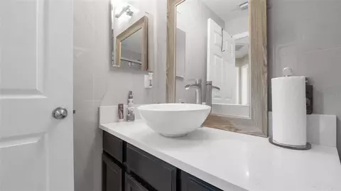 Bath - 7120 Forest Mere Dr, Riverview, FL 33578 photo 4 of 4