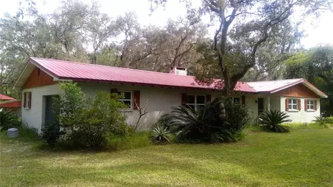 5540 Cyril Dr, Dade City, FL 33523