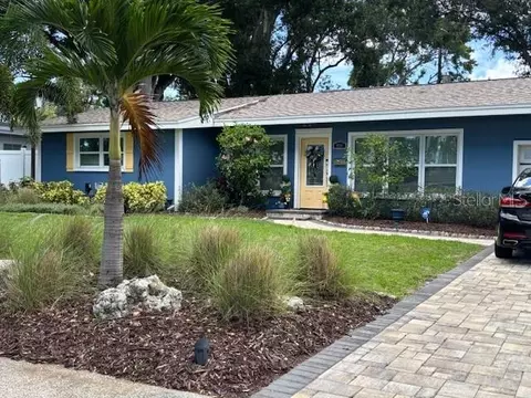 906 Ponce De Leon Blvd, Belleair, FL 33756