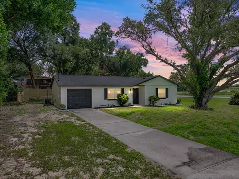 34819 Hibiscus Dr, Dade City, FL 33523