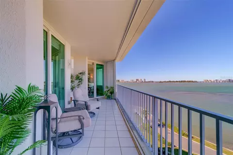2 Seaside Ln #801, Belleair, FL 33756