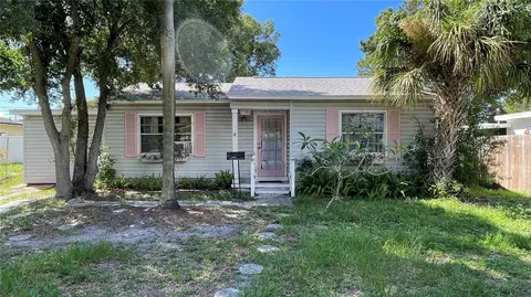 8211 Diagonal Rd N, Saint Petersburg, FL 33702