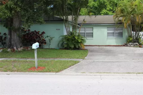 2058 Dodge St, Clearwater, FL 33760