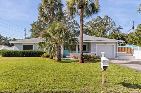 8200 31st Ter N, Saint Petersburg, FL 33710