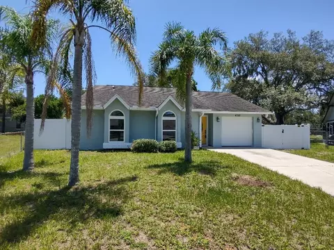 4707 Barrett Ct, Tampa, FL 33617