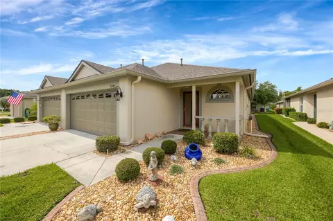 31940 Stillmeadow Dr, Wesley Chapel, FL 33543