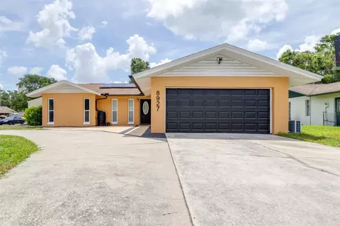 8927 95th St N, Seminole, FL 33777