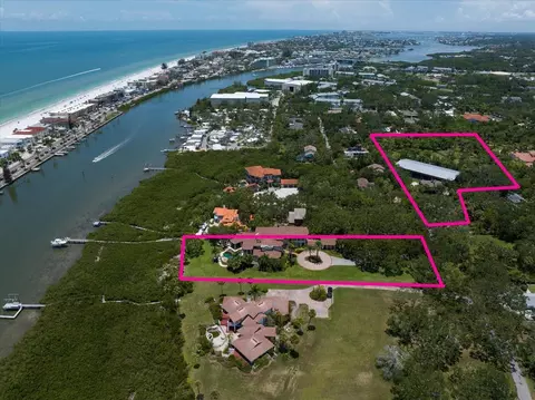 10930 Spring St, Largo, FL 33774