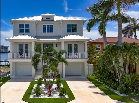 17715 Wall Cir, Redington Shores, FL 33708
