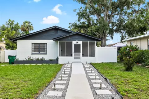 5055 9th St, Zephyrhills, FL 33542