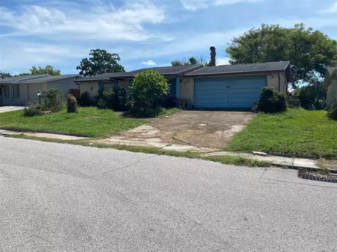 9510 Mark Twain Ln, Port Richey, FL 34668