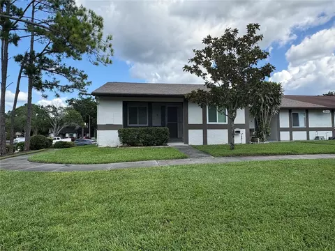2900 Grovewood Blvd #A, Palm Harbor, FL 34683