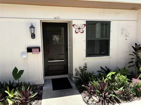 1605 Mission Hills Blvd #D5, Clearwater, FL 33759