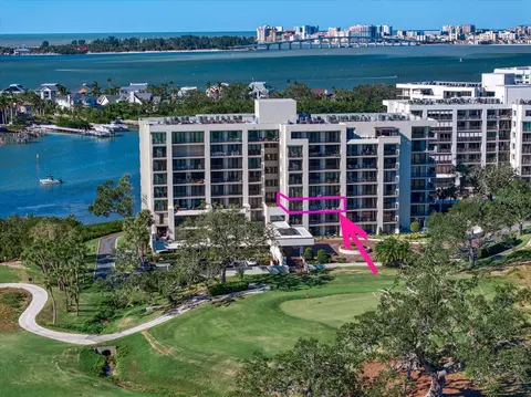 4 Belleview Blvd #305, Belleair, FL 33756