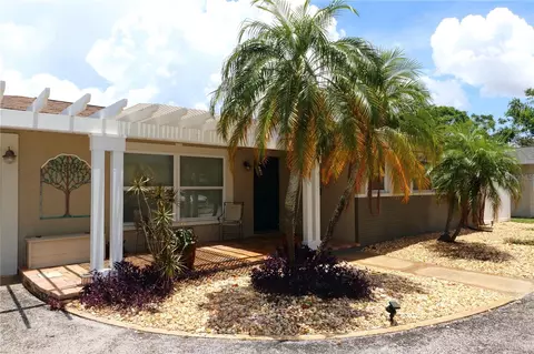 6045 2nd Ave N, Saint Petersburg, FL 33710