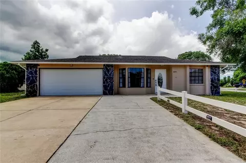 8200 Westfield Dr, Port Richey, FL 34668