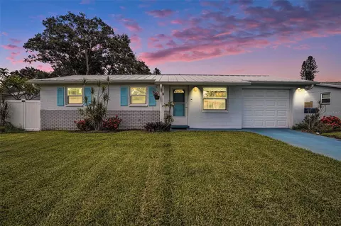 11416 126th Ave N, Largo, FL 33778