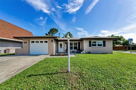 1800 Mapleleaf Blvd, Oldsmar, FL 34677