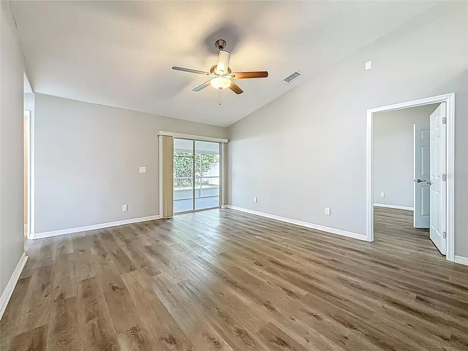 Living - 11227 Thicket Ct, Tampa, FL 33624 photo 8 of 12