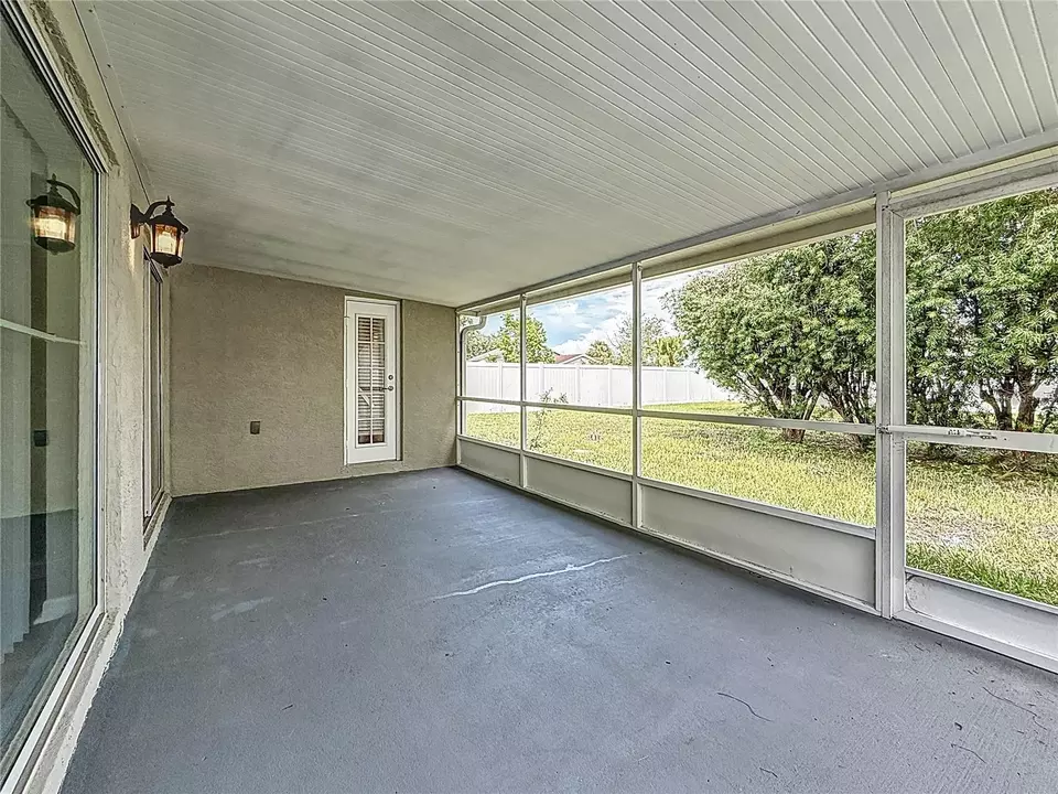 Exterior - 11227 Thicket Ct, Tampa, FL 33624 photo 13 of 21