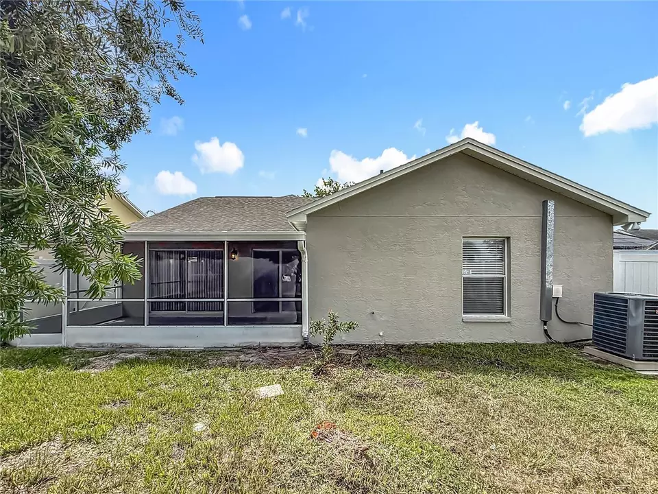 Exterior - 11227 Thicket Ct, Tampa, FL 33624 photo 19 of 21