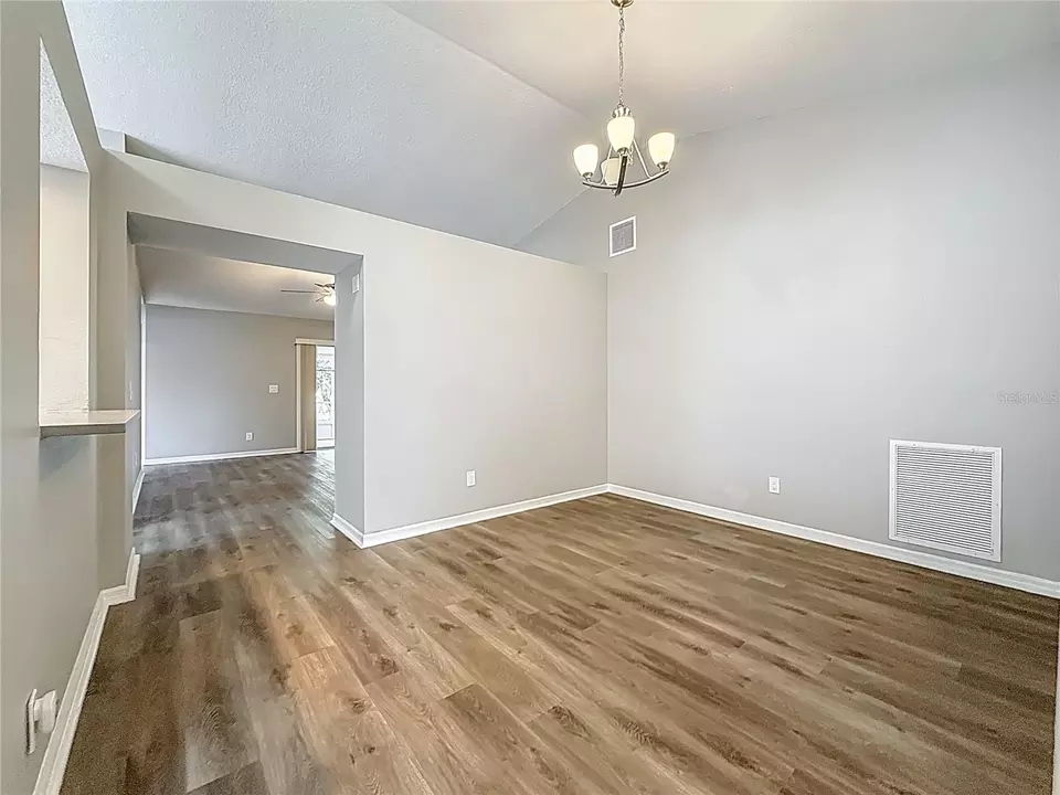 Living - 11227 Thicket Ct, Tampa, FL 33624 photo 6 of 12