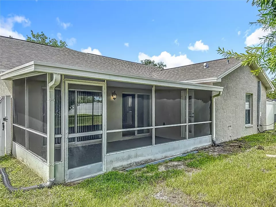 Exterior - 11227 Thicket Ct, Tampa, FL 33624 photo 15 of 21